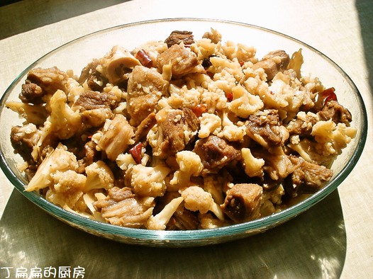 花菜烧肉的做法