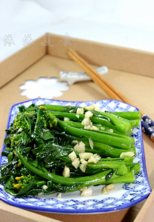 蒜蓉炒菜心的做法
