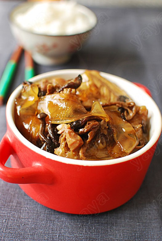 小鸡炖蘑菇的做法