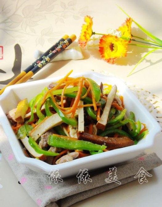 香干青椒炒肉丝的做法