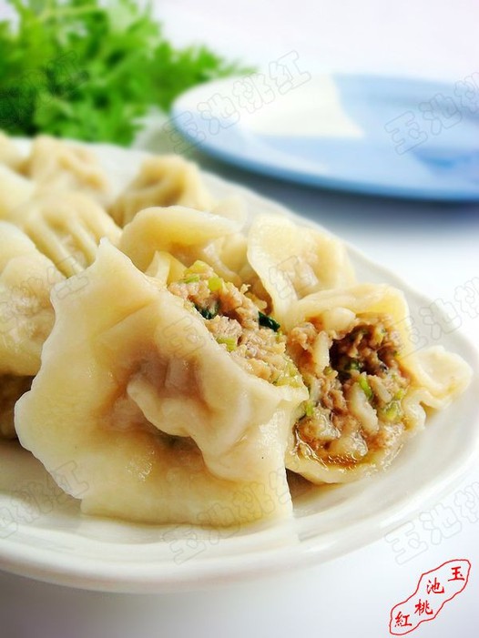 大肉芹菜莲藕饺子的做法