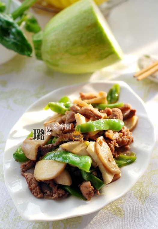 青椒杏鲍菇炒肉丝的做法