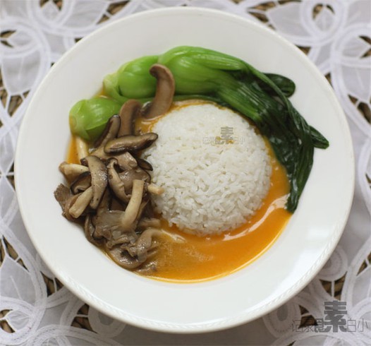 金汤菌菇捞饭的做法