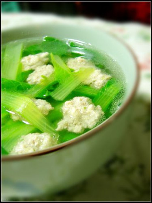小白菜丸子汤的做法