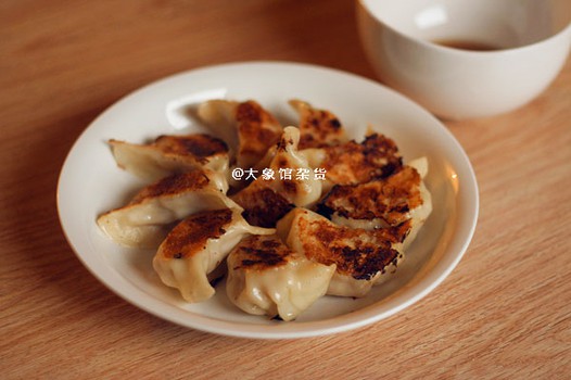 猪肉豆芽菜煎饺的做法