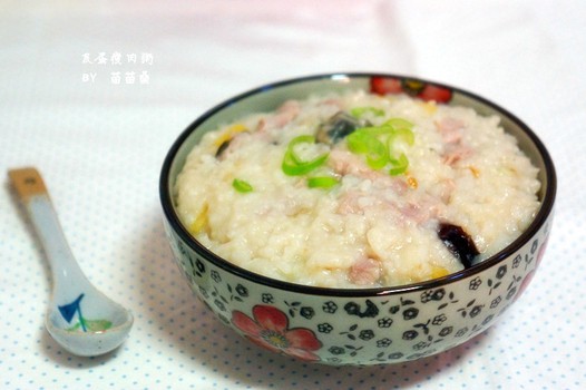 皮蛋瘦肉粥的做法