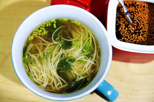 家常酸汤面的做法