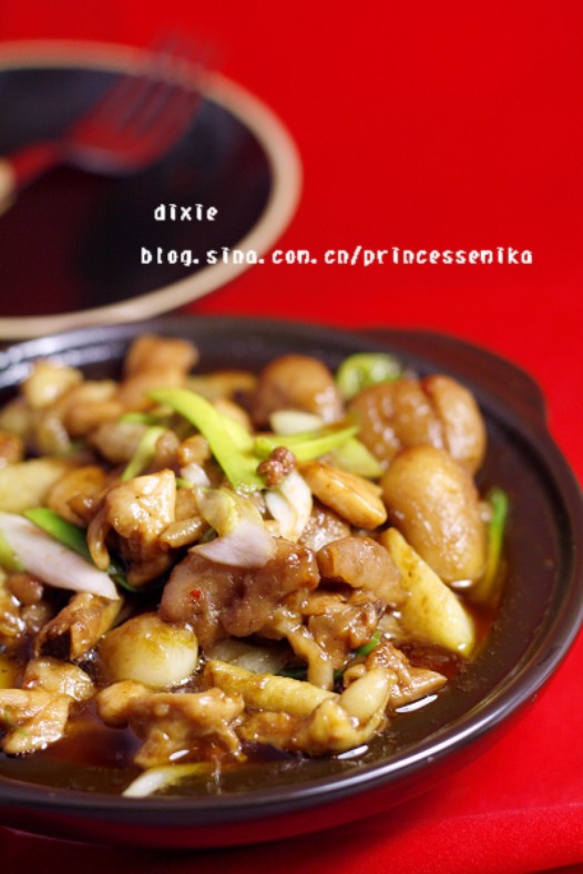 板栗烧鸡的做法