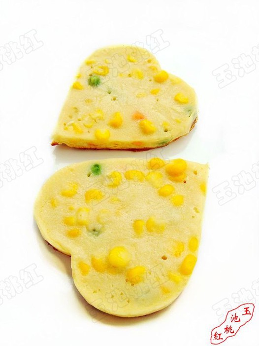 心形奶香玉米豌豆饼的做法