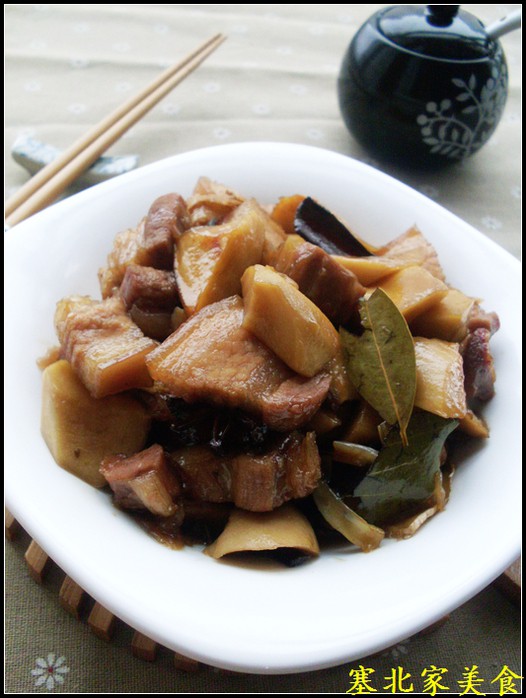 杏鲍菇烧肉的做法