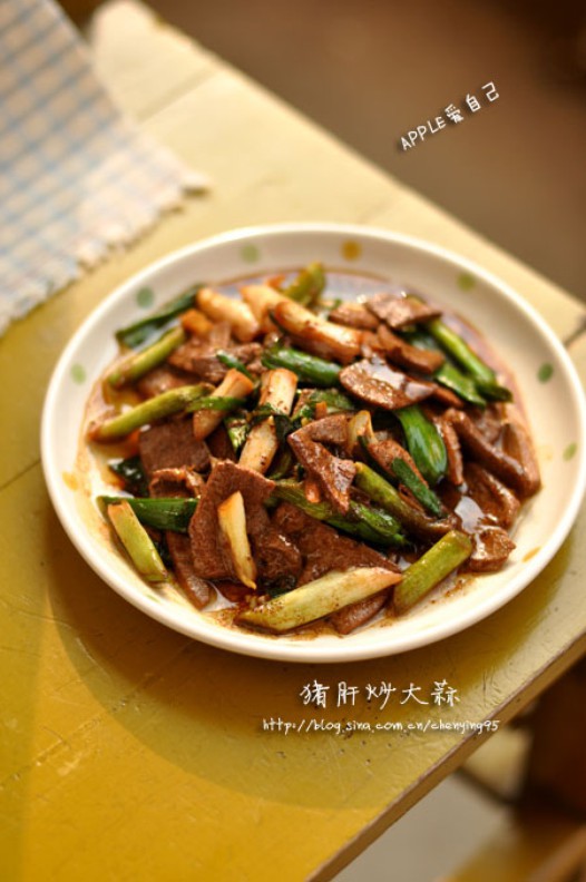大蒜炒猪肝的做法