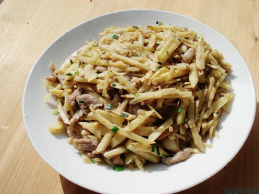 冬笋炒肉丝的做法