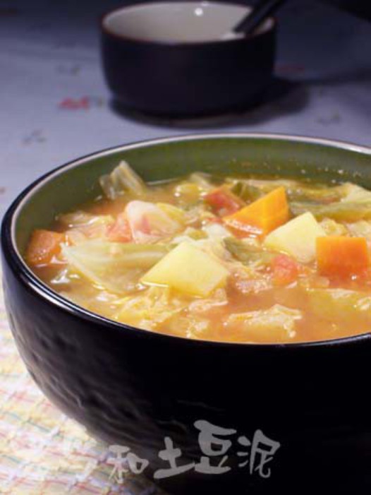 蕃茄土豆圆白菜汤的做法