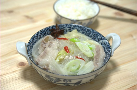 酸菜白肉粉丝煲的做法