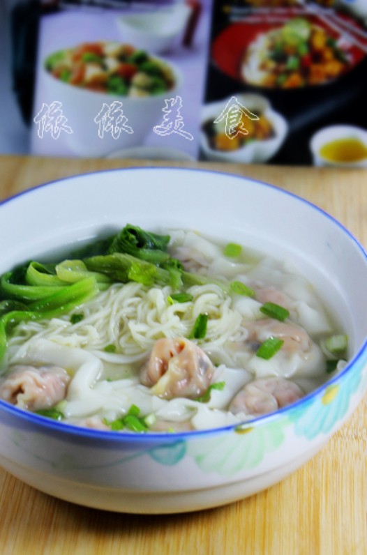 胡萝卜冬菇猪肉馅馄饨的做法