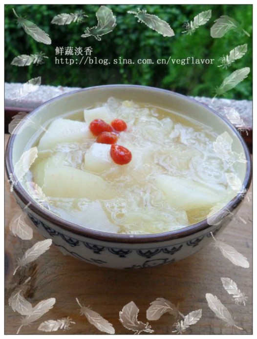 银耳雪梨糖水的做法