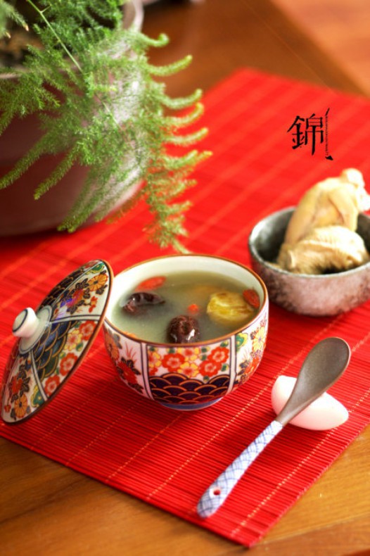 栗子淮山鸡汤的做法