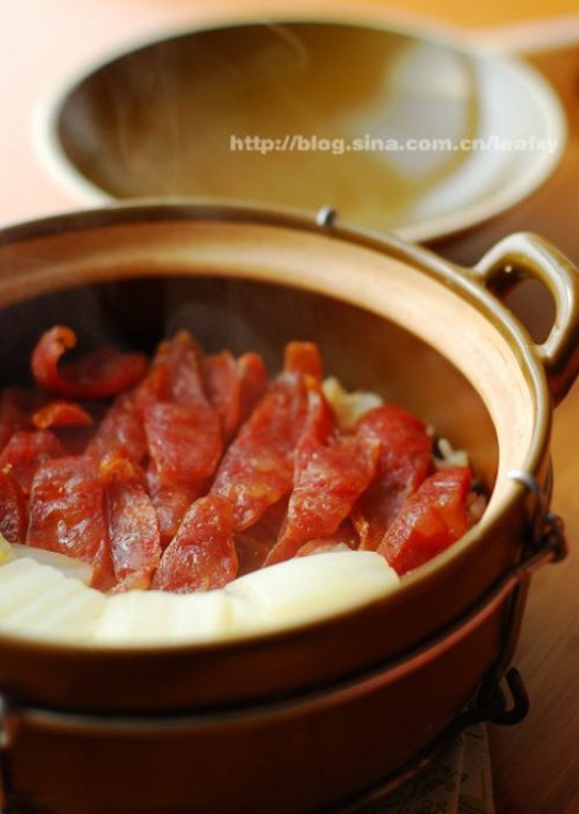 港式腊肠煲仔饭的做法
