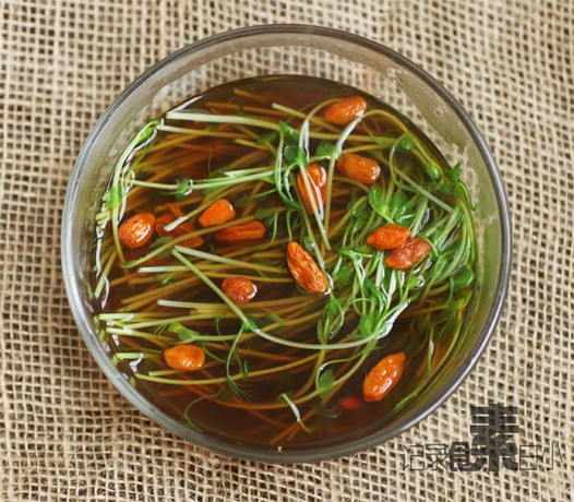 菌汤豌豆苗的做法