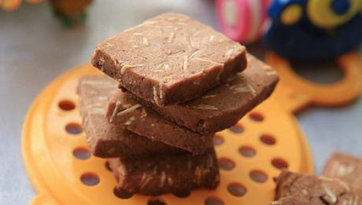 杏仁片巧克力饼干的做法