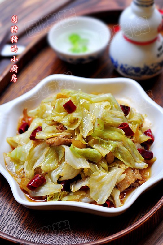 阿婆手撕包菜的做法