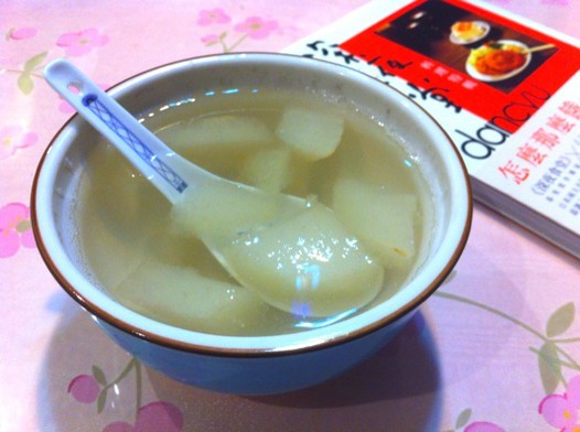 冰糖雪梨水的做法