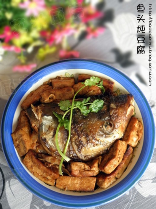 鱼头炖豆腐的做法