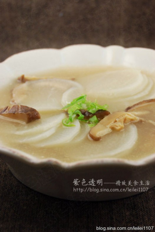 白萝卜暖身汤的做法