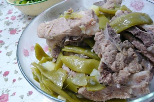 排骨炖豆角的做法
