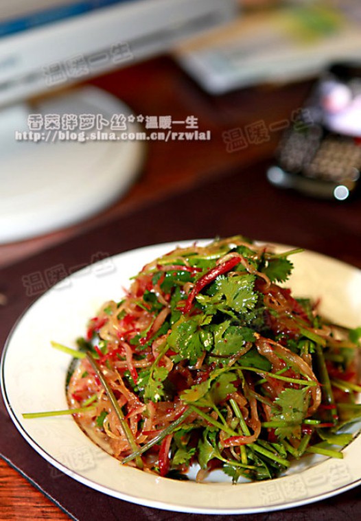 凉拌香菜萝卜丝的做法