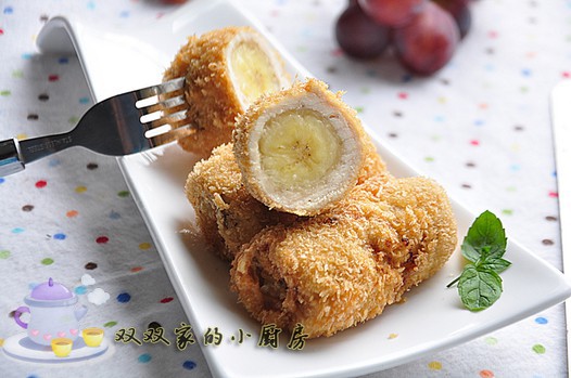 炸香蕉鸡肉卷的做法