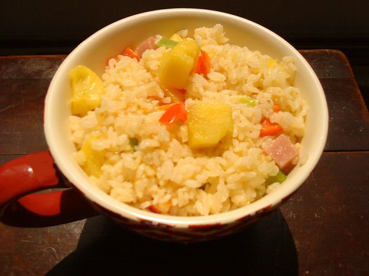 黄金菠萝炒饭的做法