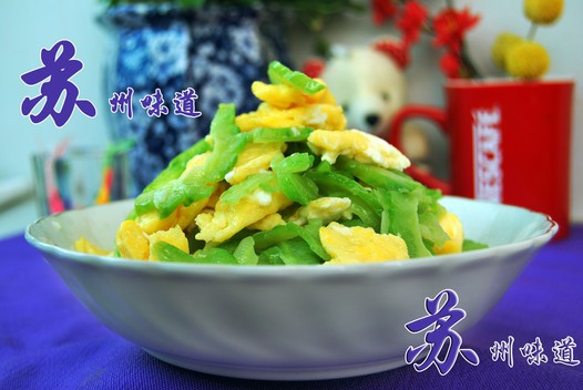苦瓜炒鸡蛋的做法