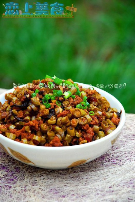 酸豆角肉末拌面的做法