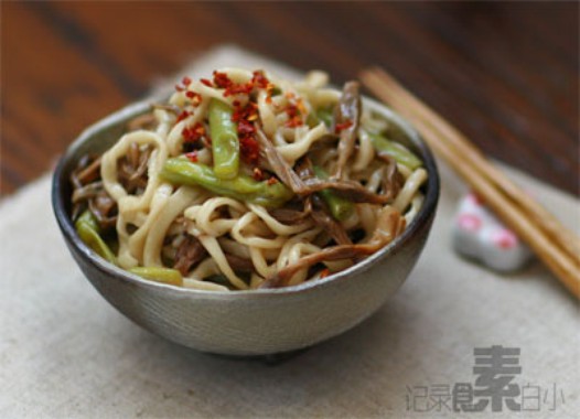 干鲜豆角焖面的做法