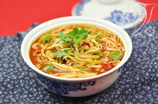 香辣榨菜肉丝面的做法