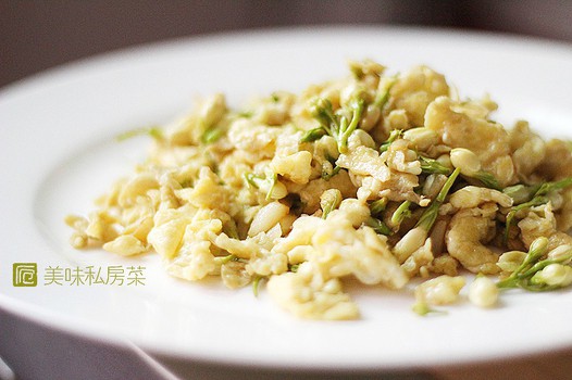 茉莉花炒鸡蛋的做法