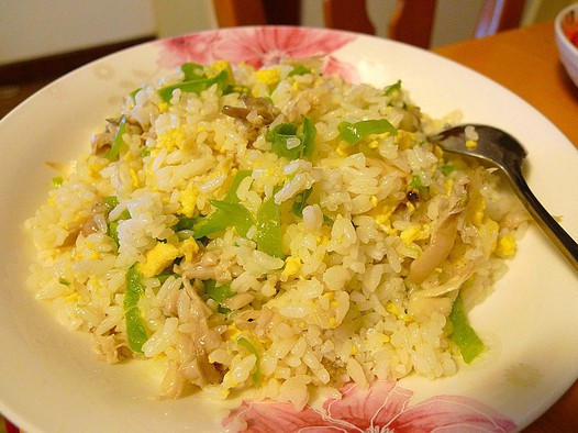 青椒蘑菇蛋炒饭的做法