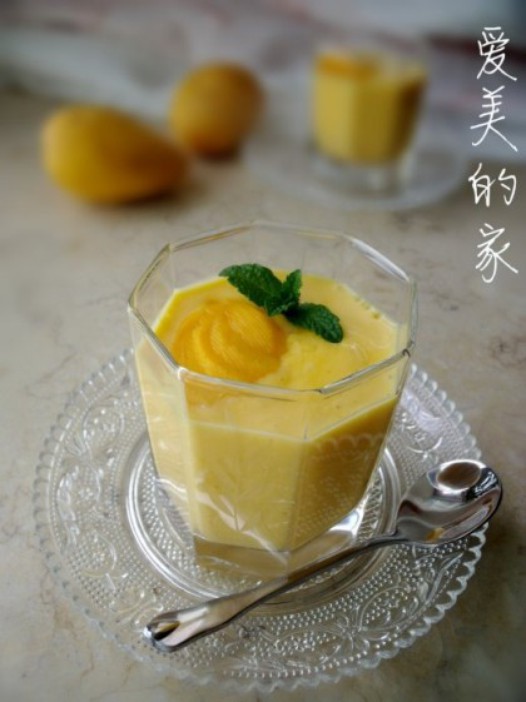 香浓芒果奶昔的做法