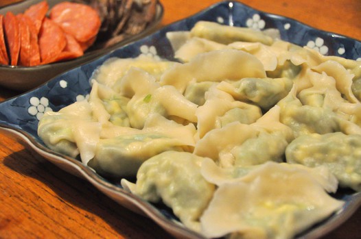 韭菜鸡蛋馅儿饺子的做法