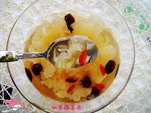 红枣银耳汤的做法