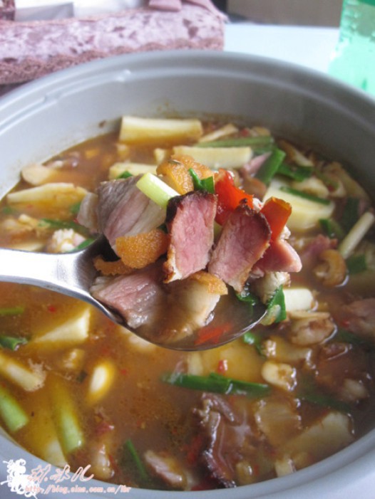 土豆腊肉炖火锅的做法