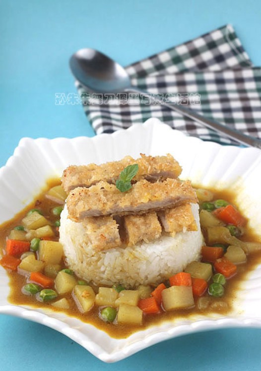 咖喱猪排饭的做法
