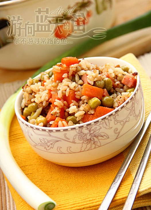 豌豆胡萝卜焖饭的做法