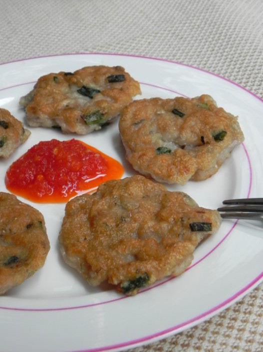 原味鲮鱼饼的做法