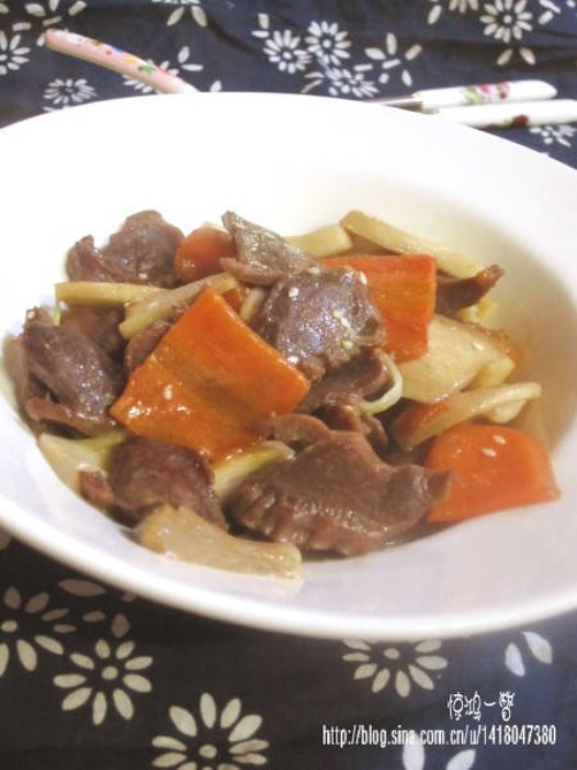 杏鲍菇炒鸭肫的做法