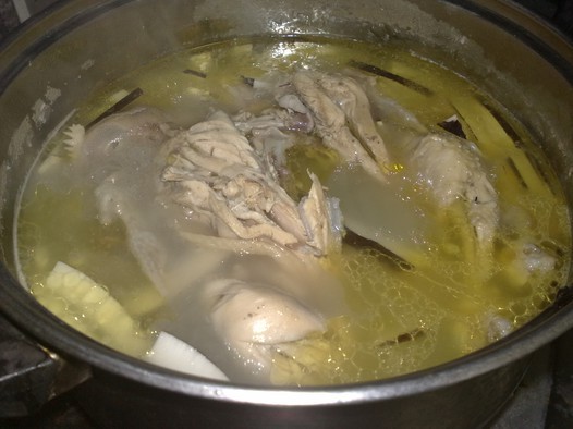 椰子煲鸡老火汤的做法