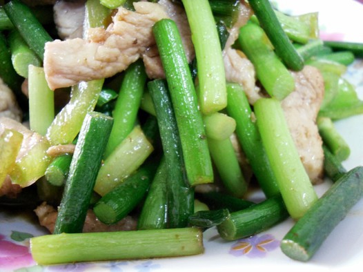 蒜苔炒肉的做法