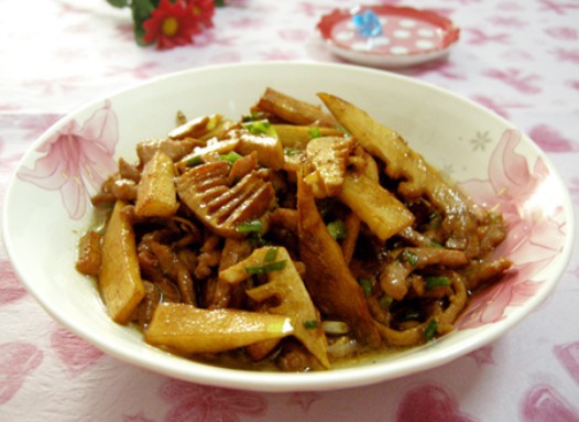 春笋炒肉丝的做法