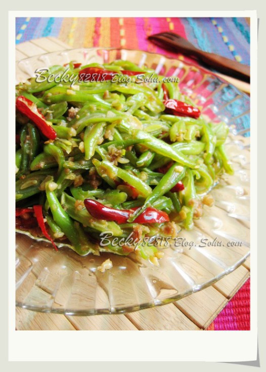 蒜蓉肉末炒四季豆丝儿的做法